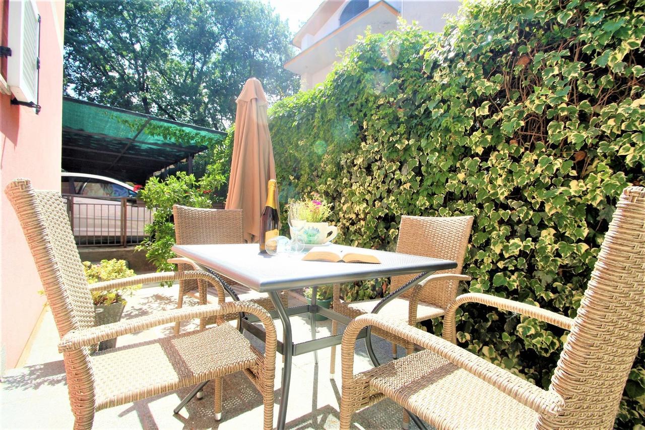 Apartment Amela โปเรช ภายนอก รูปภาพ